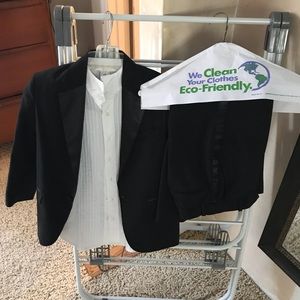 Boys Tuxedo worm 1 time!